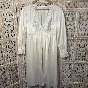 Vintage Komar Nightgown Satin Feel Lace Trim Floral Deep V-Neck w/Buttons Sz MED